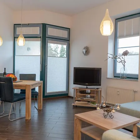 Inselblume 62 - Strandnahe Am Suedstrand Burgtiefe auf Fehmarn